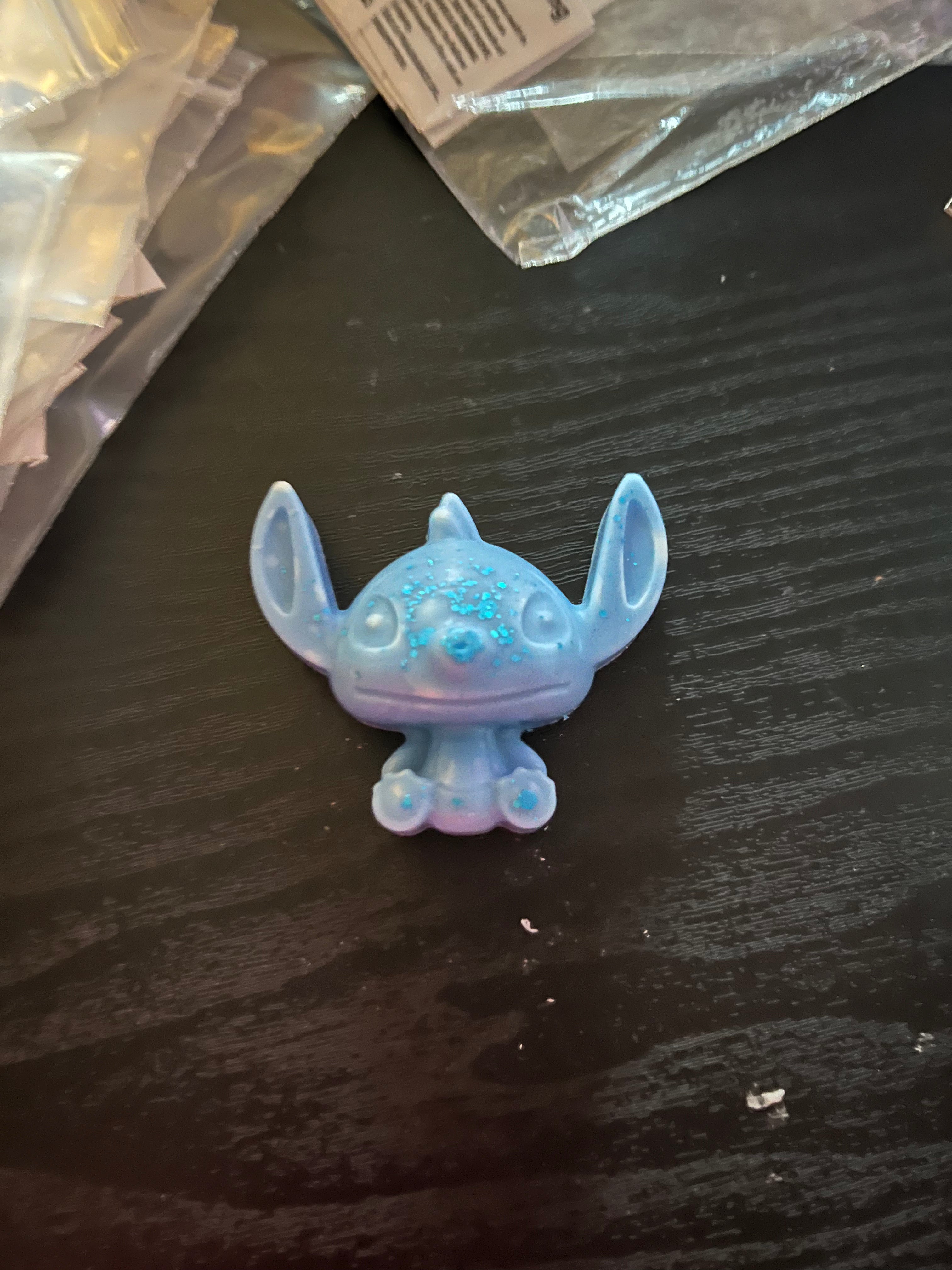 Stitchy wax melts